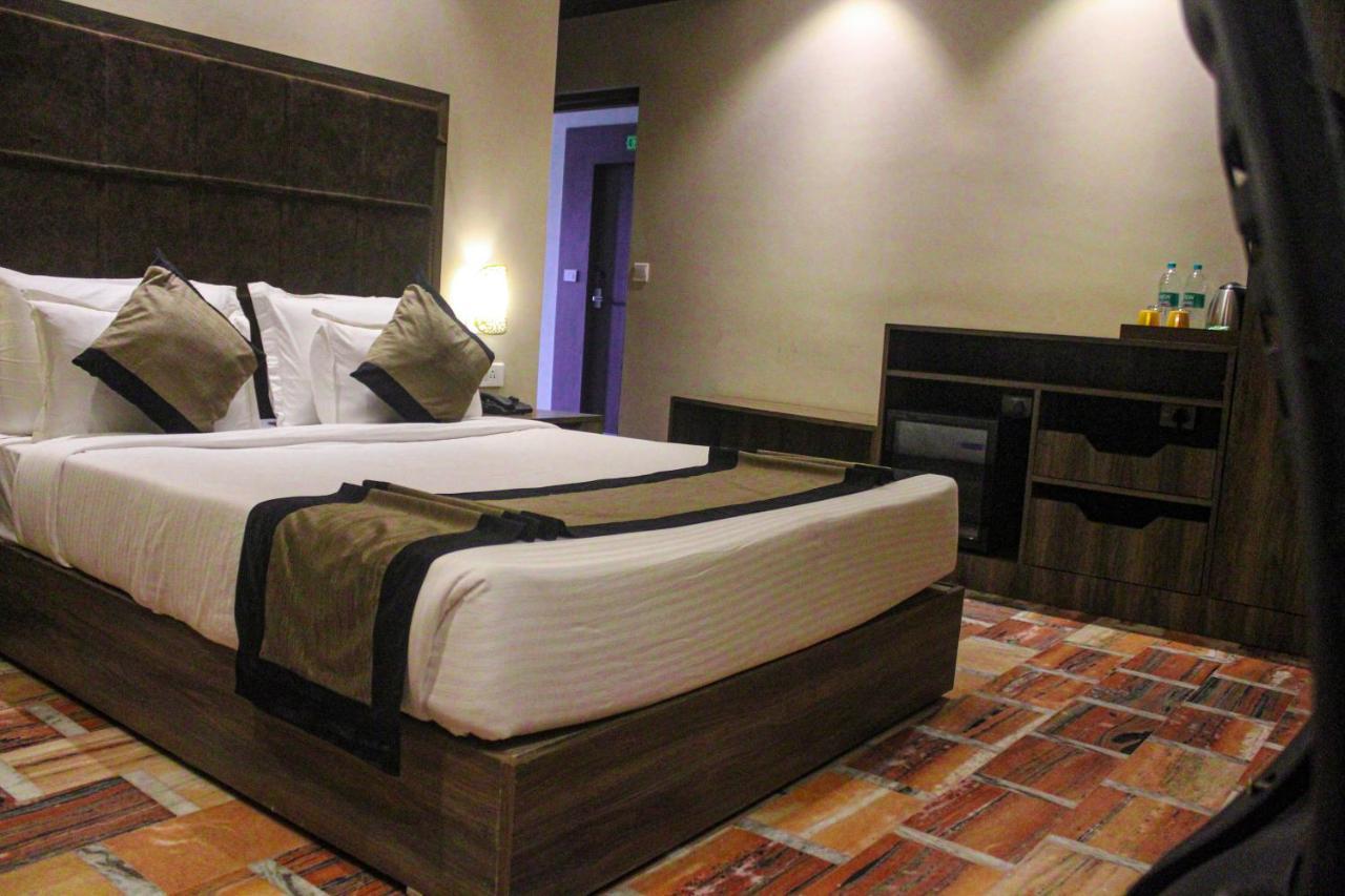 I-Towne' - A Unit Of Hotel Shivam International דאוגהאר מראה חיצוני תמונה
